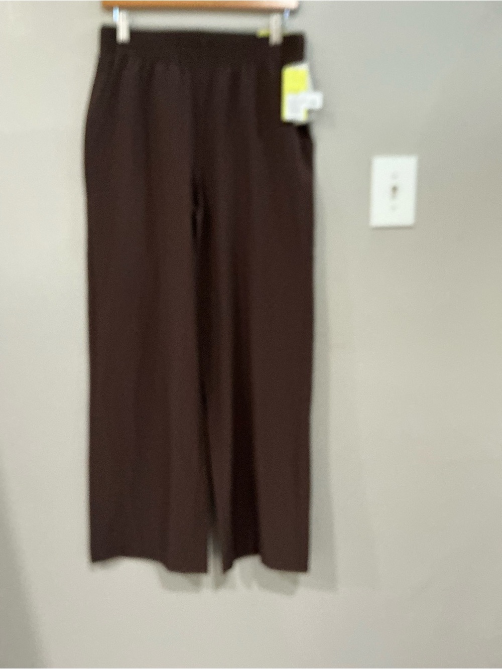 Women’s Mid Rise Wide Leg Travel Pants - Brown. S - Picture 11 of 16